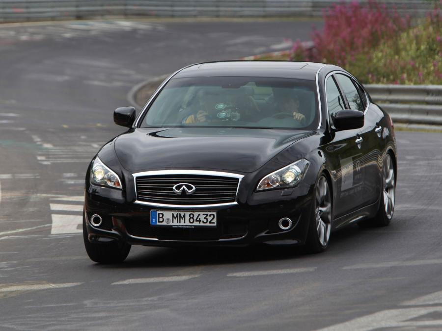  Infiniti M37 S 2010 года  (EU) (фото 10 из 25)